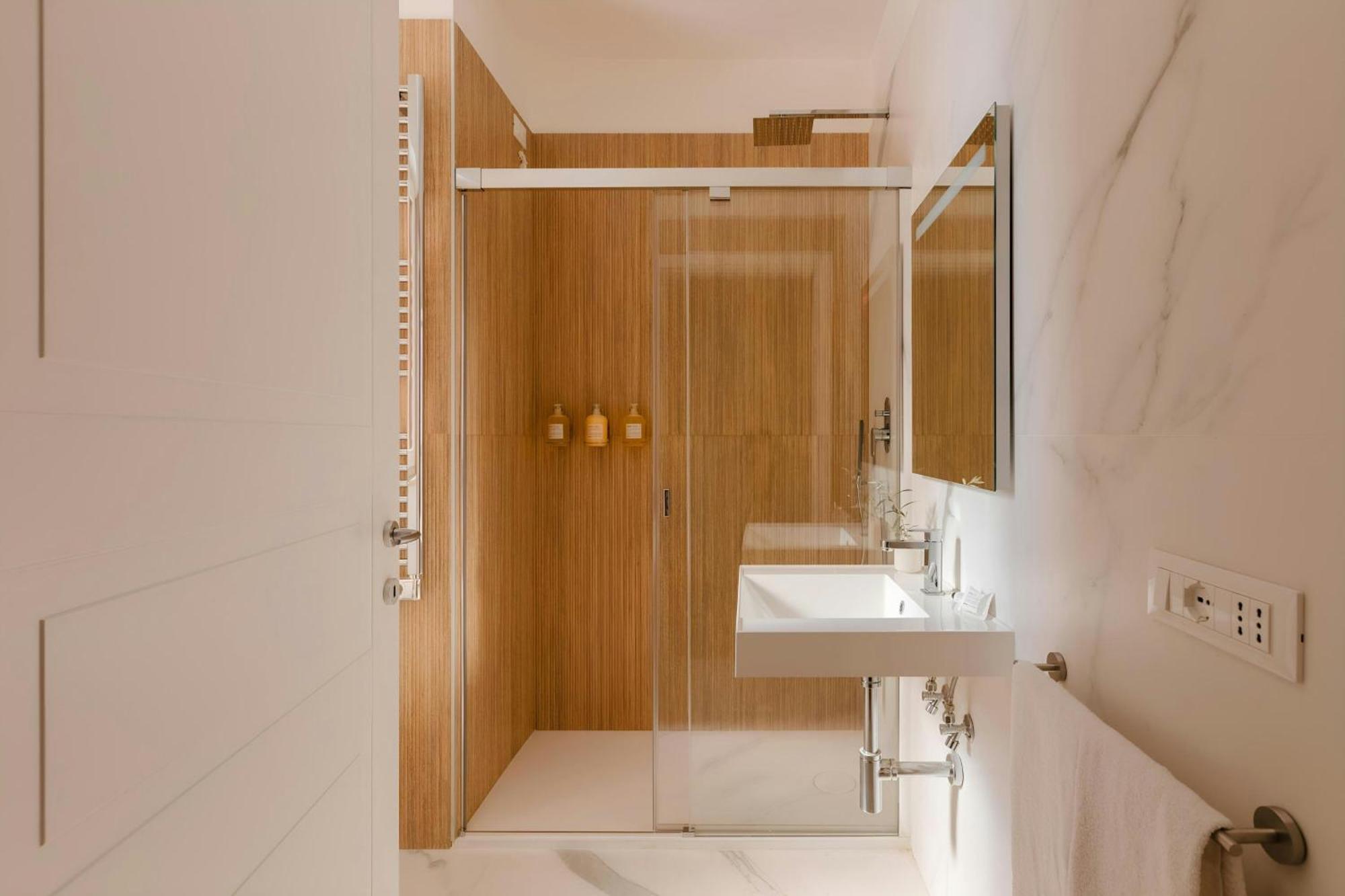 Sonder By Marriott Bonvoy Antinoo Piazza Del Parlamento * Rome